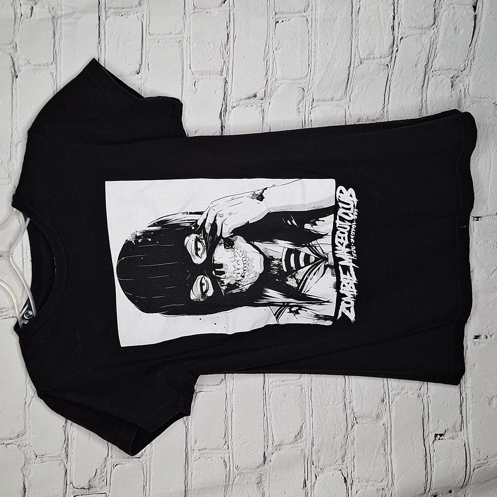 Zombie Makeout Club Black Graphic Girl Gore Short Sleeve Tee Sz XSmall